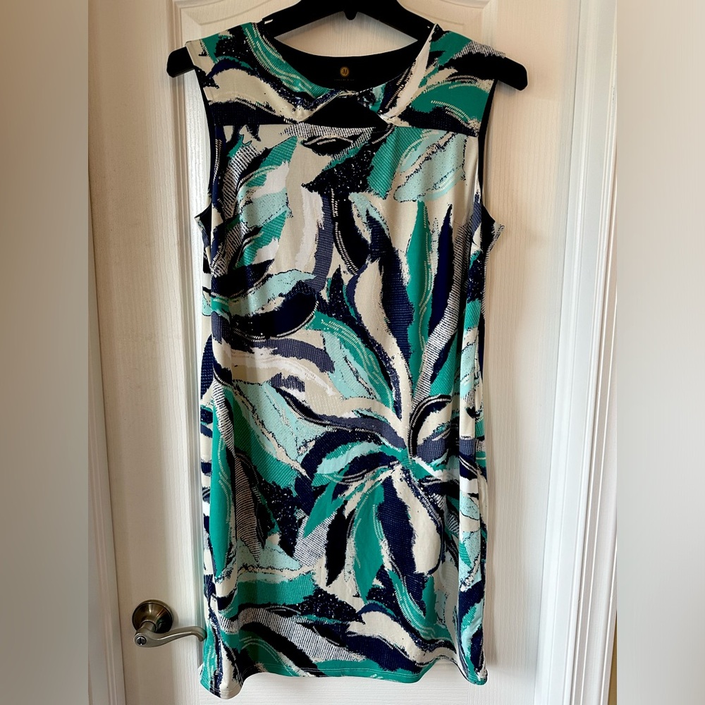 Sleeveless Twist Neck Shift Dress, size PXL